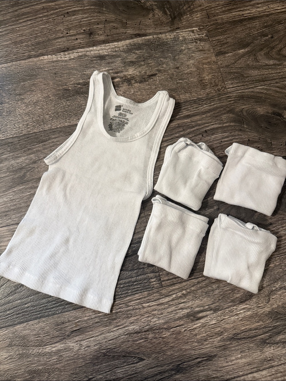 Hanes boys set of 5 tank top size XS ribbed white cotton/ polyester used